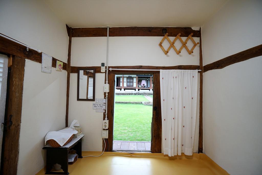 Former Guamseowon Hanok Guesthouse Тэгу Экстерьер фото