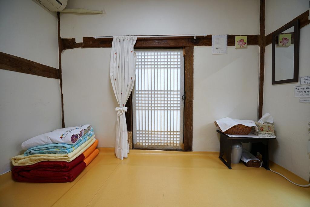 Former Guamseowon Hanok Guesthouse Тэгу Экстерьер фото