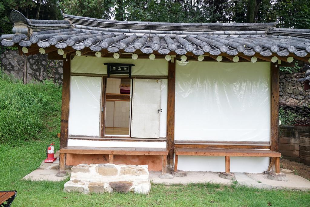 Former Guamseowon Hanok Guesthouse Тэгу Экстерьер фото