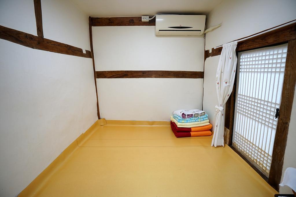 Former Guamseowon Hanok Guesthouse Тэгу Экстерьер фото