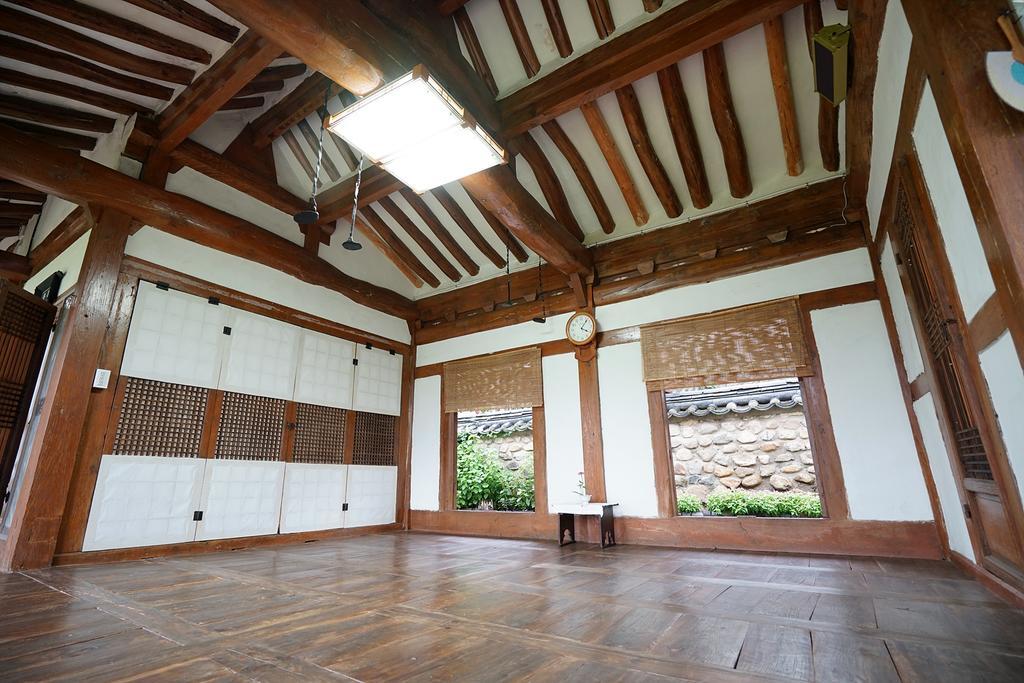 Former Guamseowon Hanok Guesthouse Тэгу Экстерьер фото